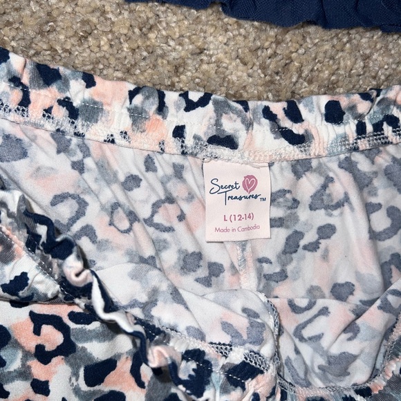 Secret Treasures Pink and Navy Leopard Print Pajama Set - Picture 6 of 7